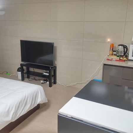 Guesthouse Myeongdong Seoul Exterior photo